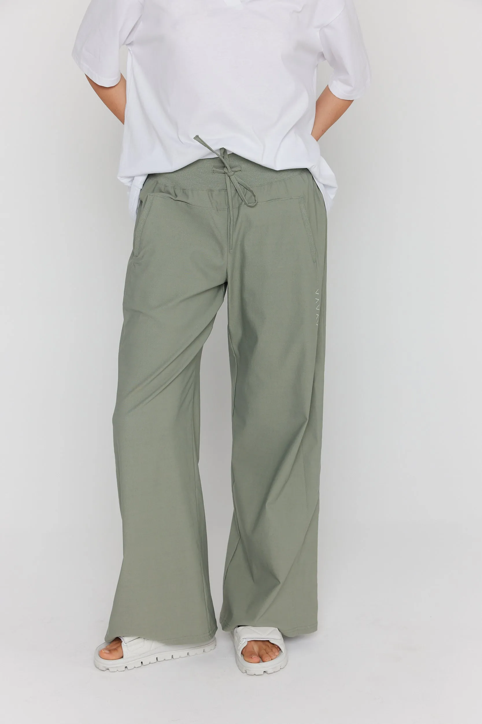 ARDEN Pants Sage (Petite)