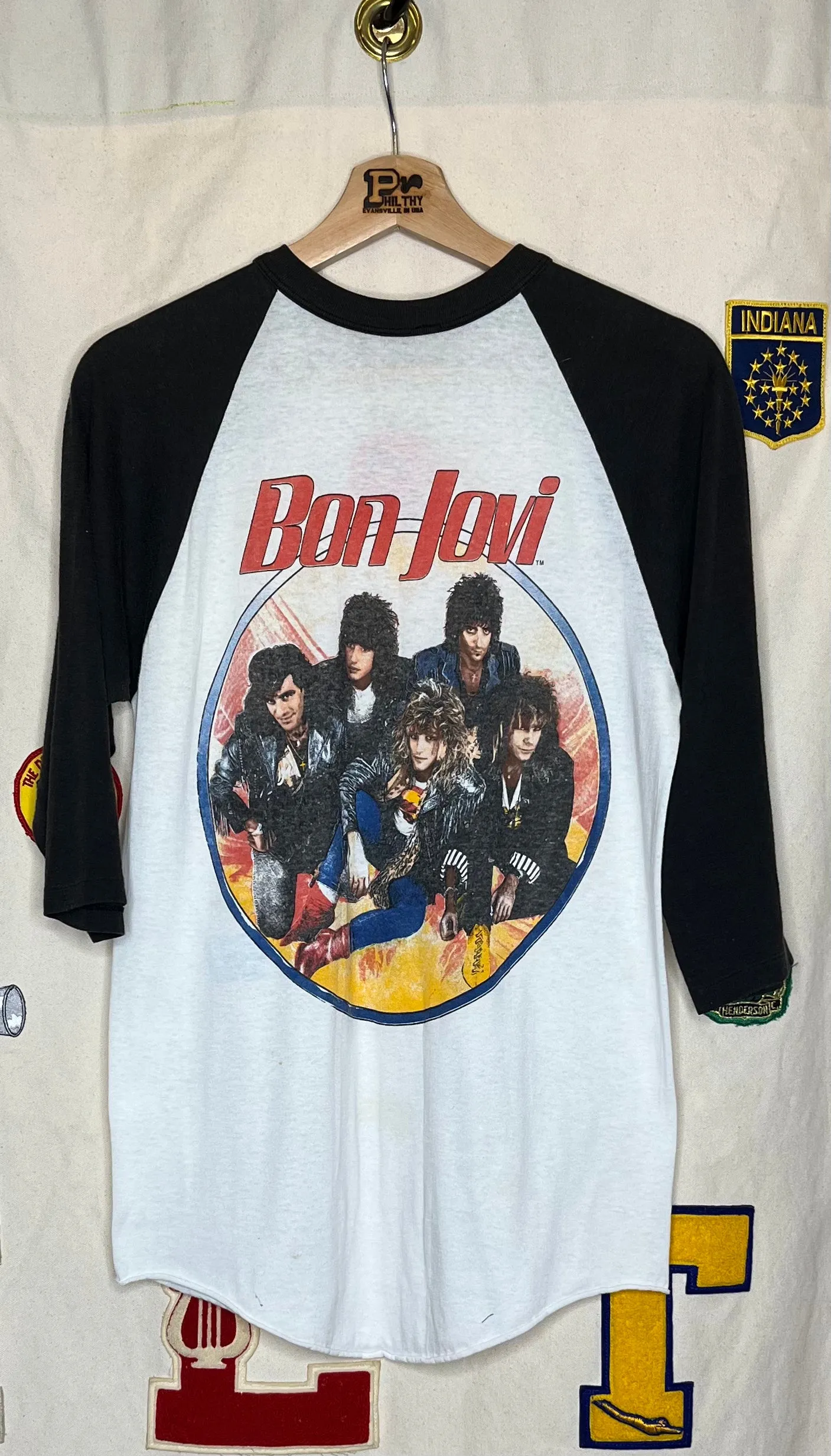 Bon Jovi Slippery When Wet Tour Raglan T-Shirt: L