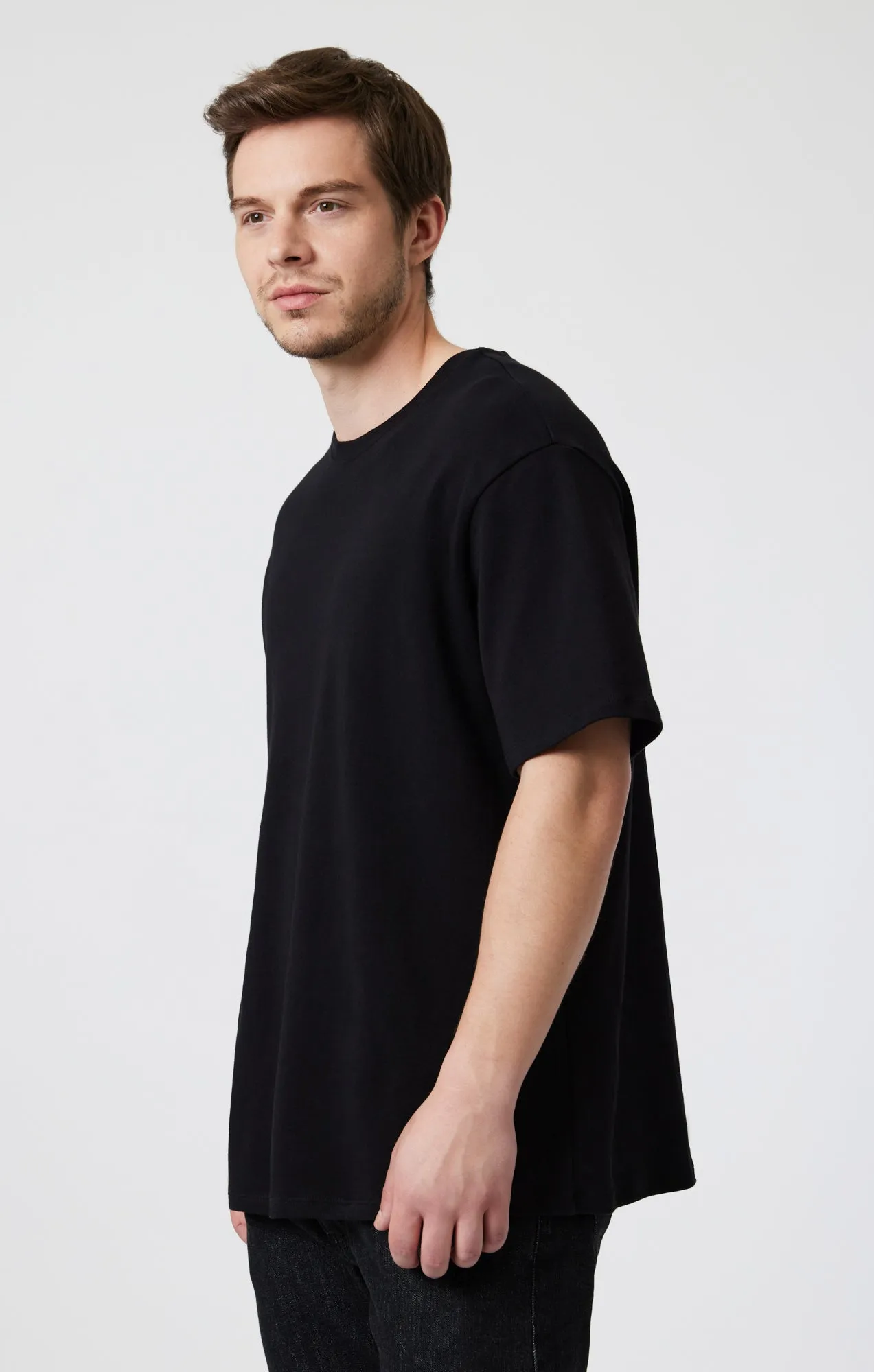 DROP SHOULDER T-SHIRT IN BLACK