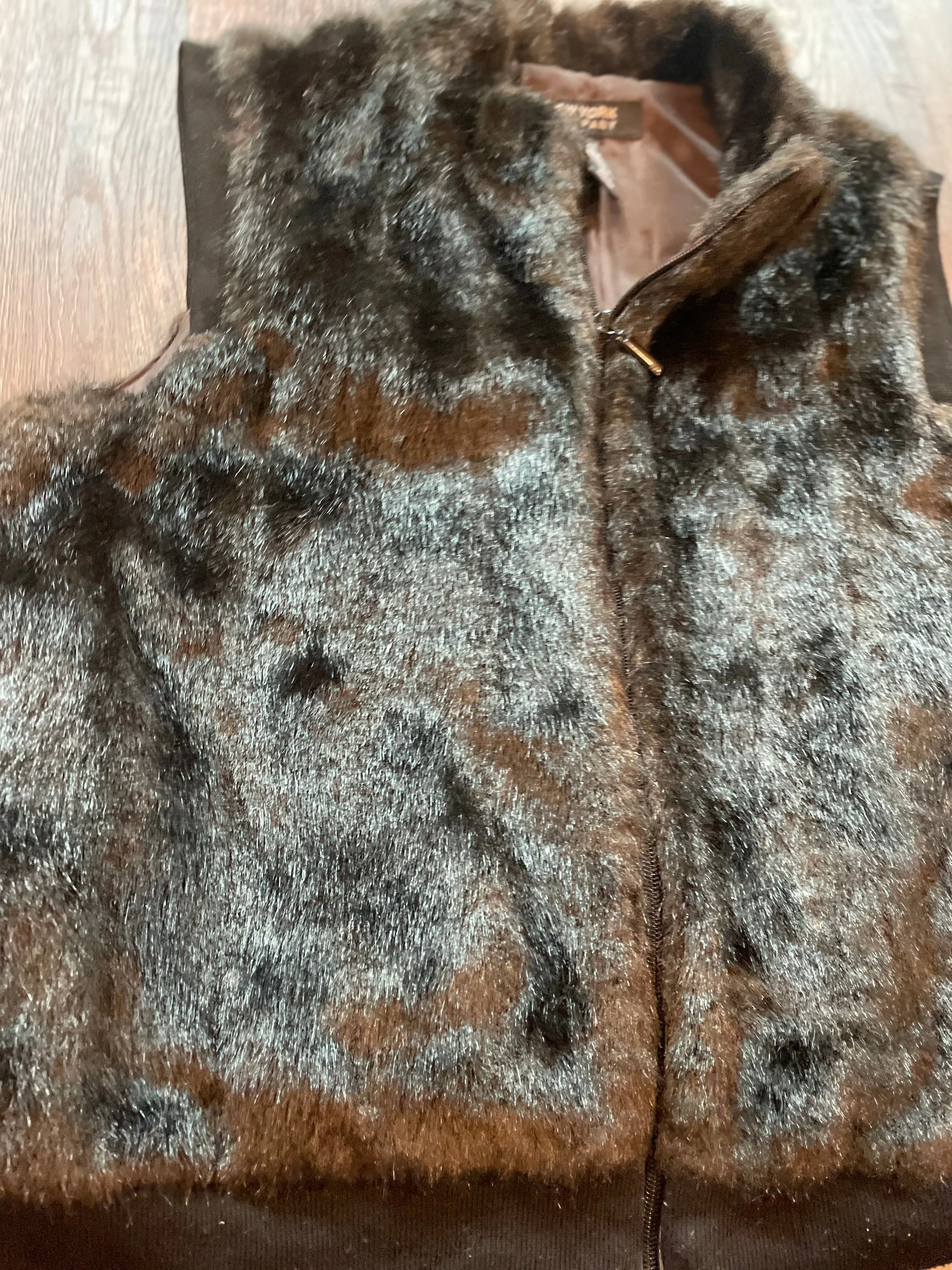 New York & Company Black & Brown Fur Vest Women’s size XLarge