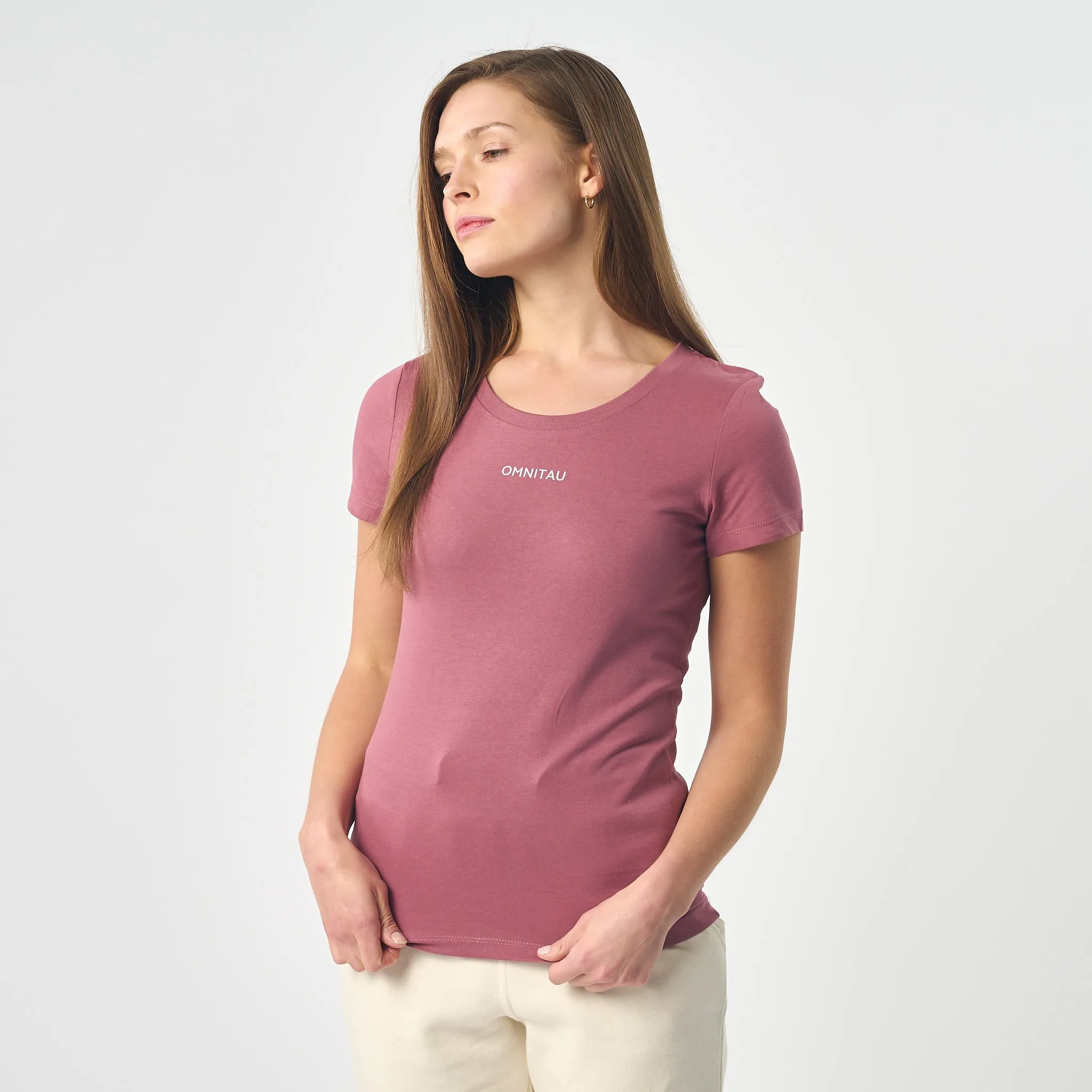 Omnitau Women's Winchester Organic Cotton Crew Neck T-Shirt - Light Red