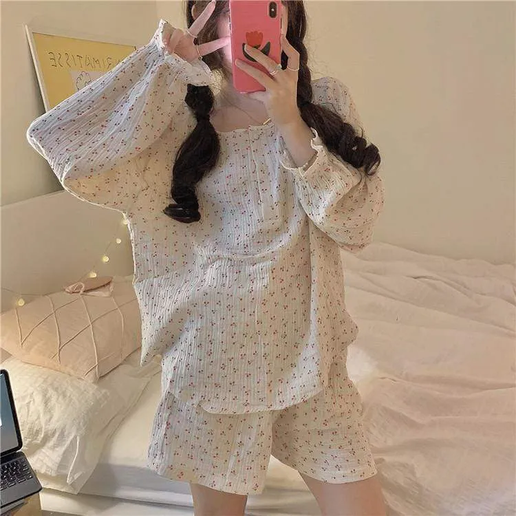 Women's Cute Cherry Printed Trumpet Sleeved Pajamas