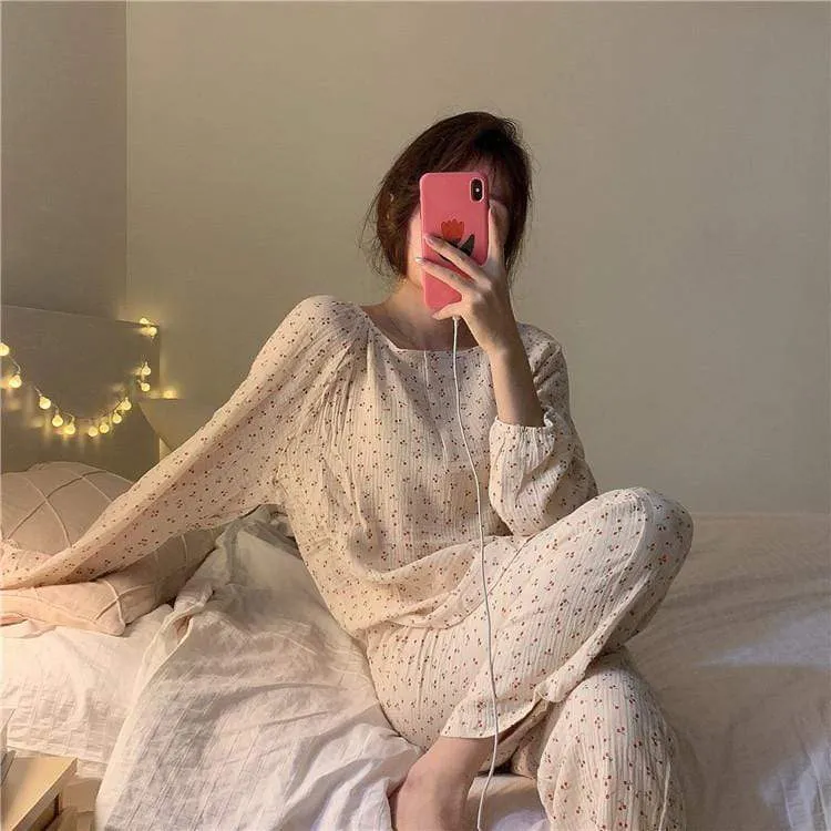 Women's Cute Cherry Printed Trumpet Sleeved Pajamas